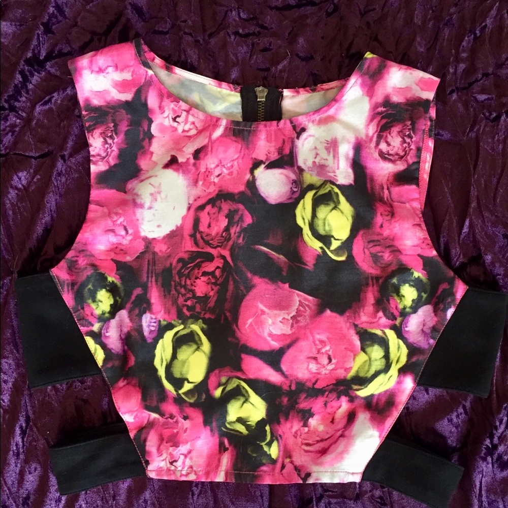 Pretty in Punk 💝 TOP